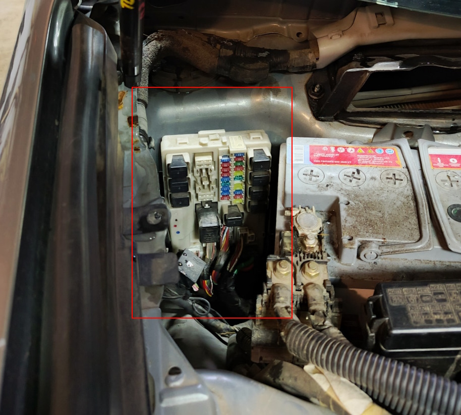 Блок предохранителей 2