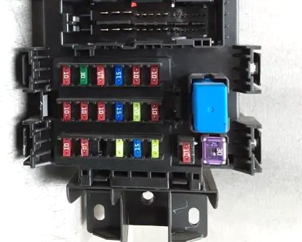 Фото блока в салоне