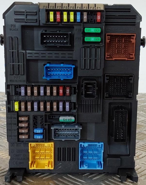 Фото пример блока в салоне