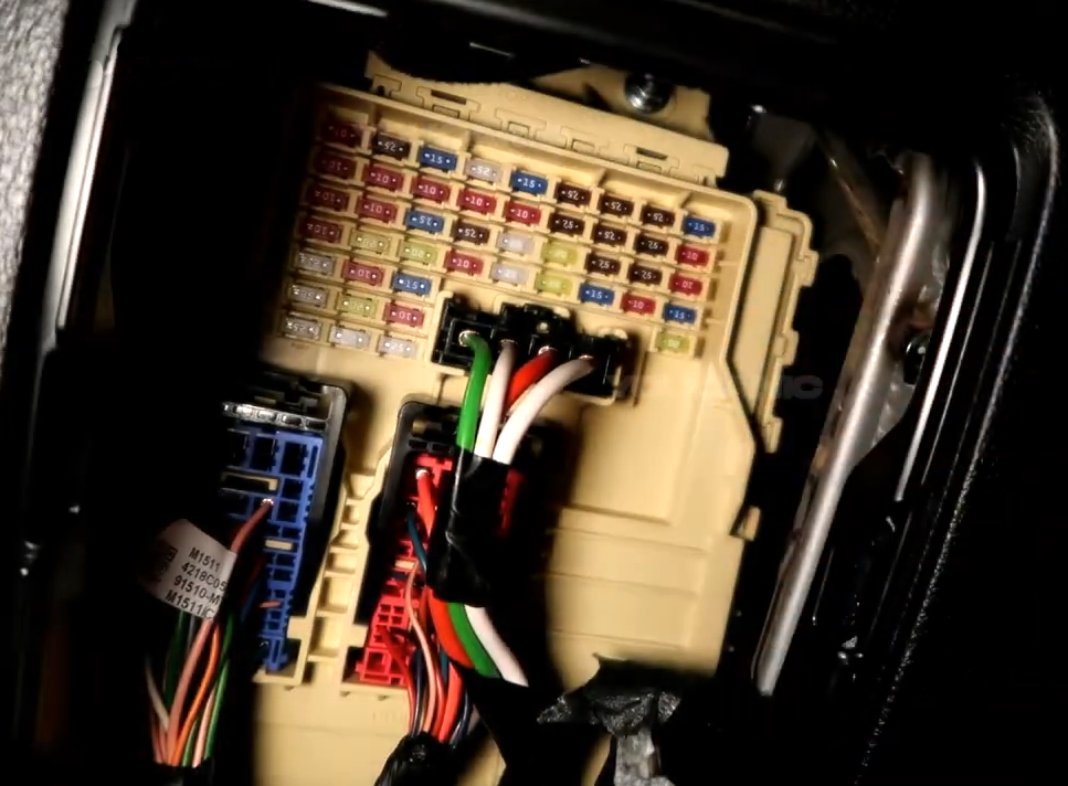 Фото блока в салоне