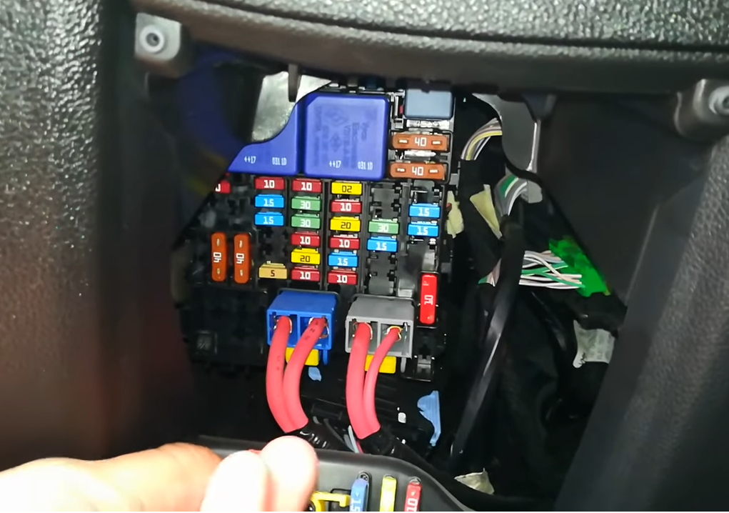 Фото блока в салоне