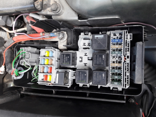 Фото блока под капотом