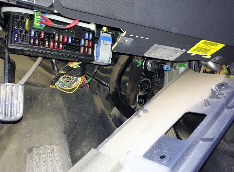 Фото блока в салоне volvo xc90