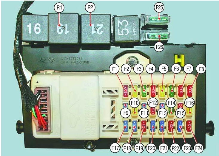 Схема блока в салоне Чери амулет а15