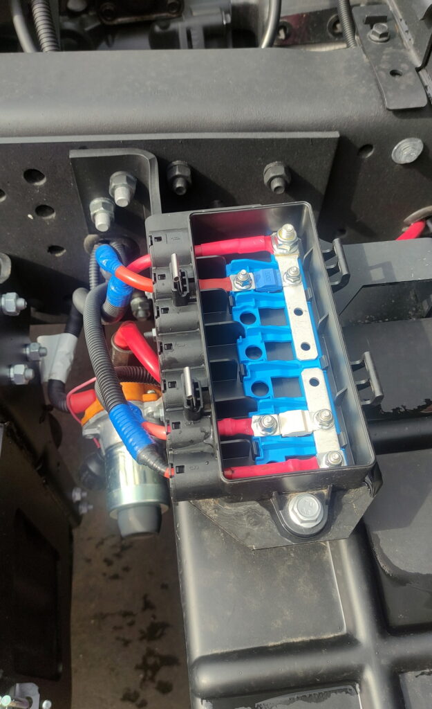 Блок на АКБ