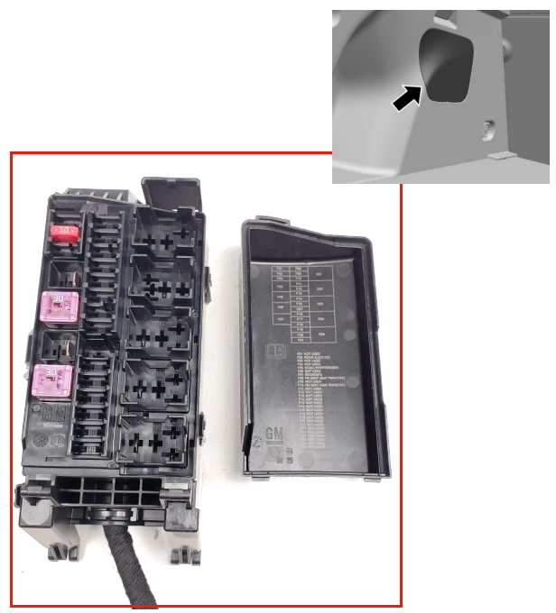 Блок в багажнике