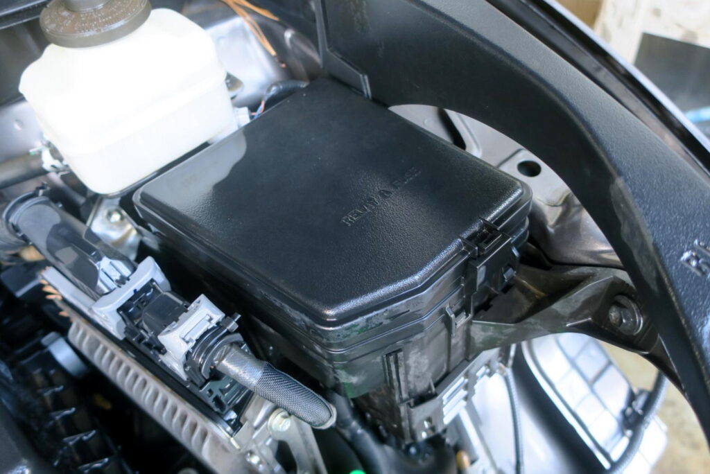 Блок под капотом