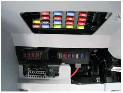 Фото блока в салоне Чери м11