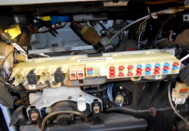 Фото блока в салоне