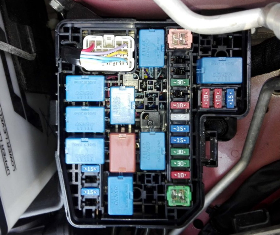 Фото блока под капотом вариант 2