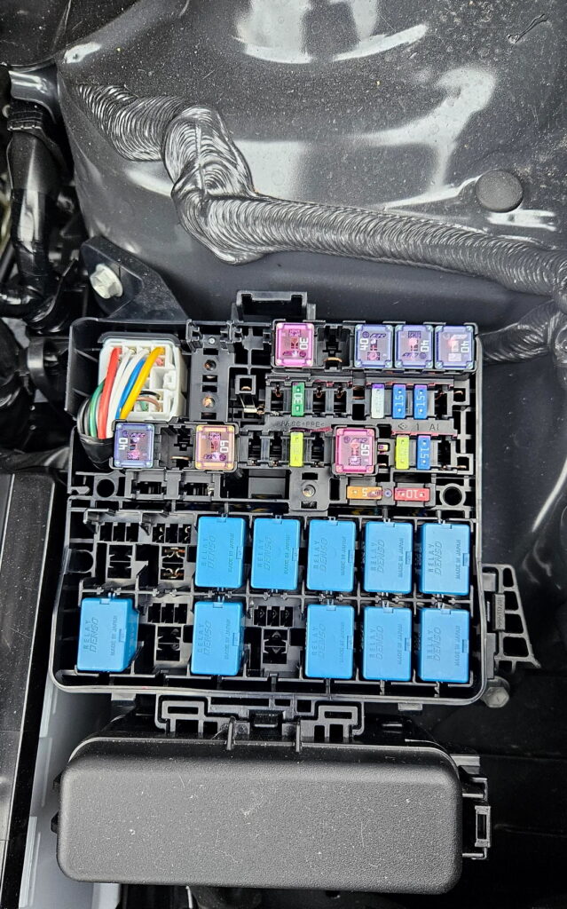 Блок под капотом