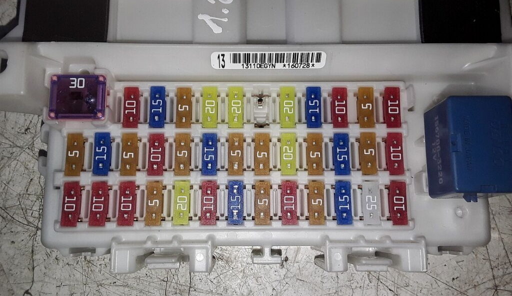 Фото пример блока предохранителей