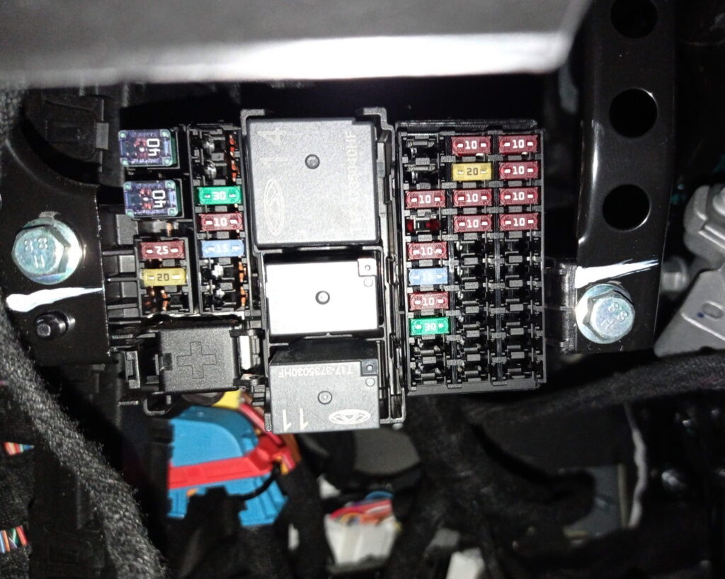 Фото блока в салоне джейку дж7