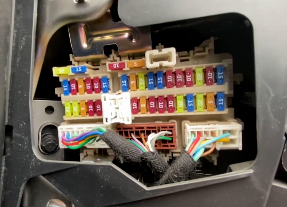 Фото блока в слаоне