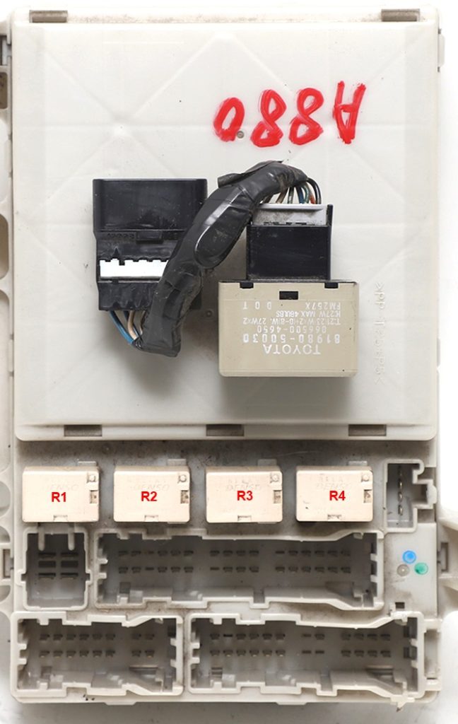 Схема реле с обратной стороны