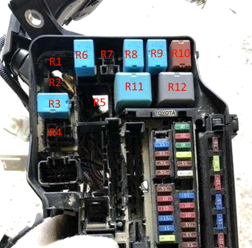 Реле под капотом