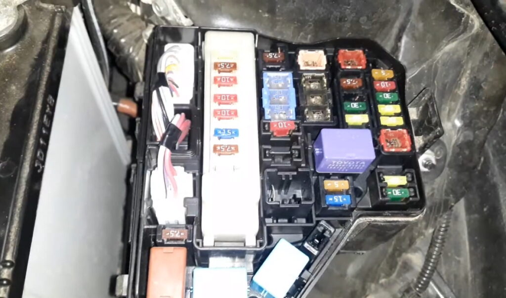 фото блока под капотом