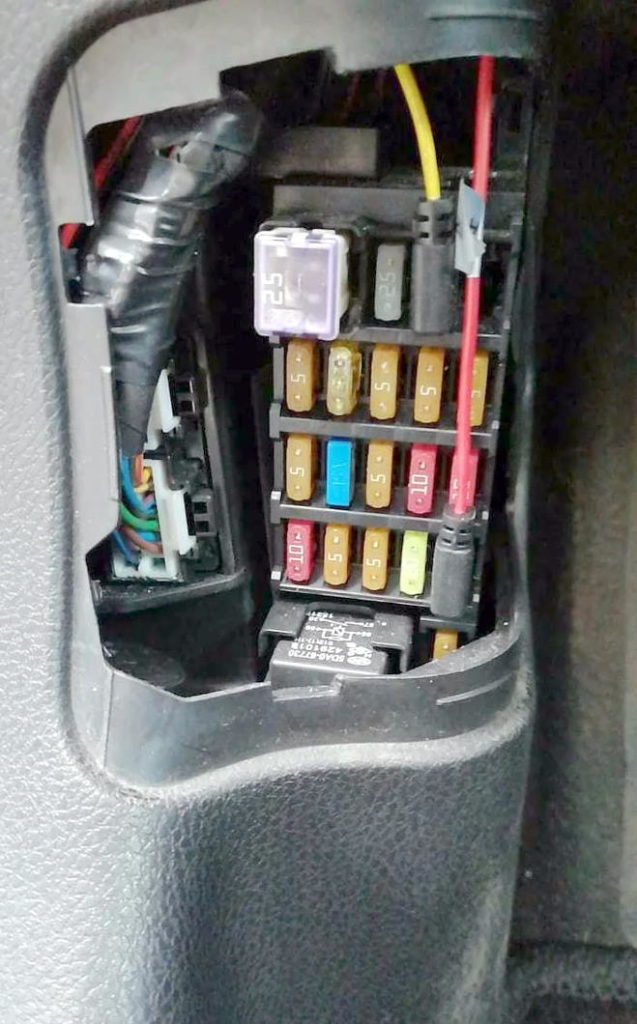 Фав х80 блок предохранителей