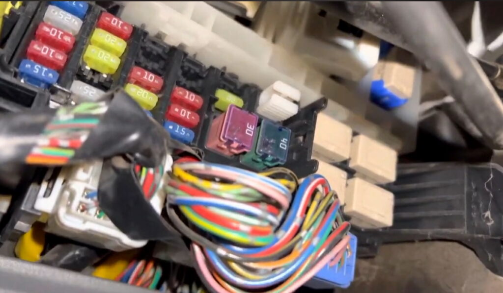 Фото блока в салоне