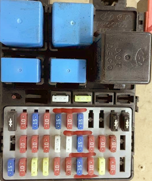 Блок в салоне Киа Пиканто 1 фотография