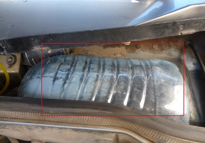 Расположение блока под капотом