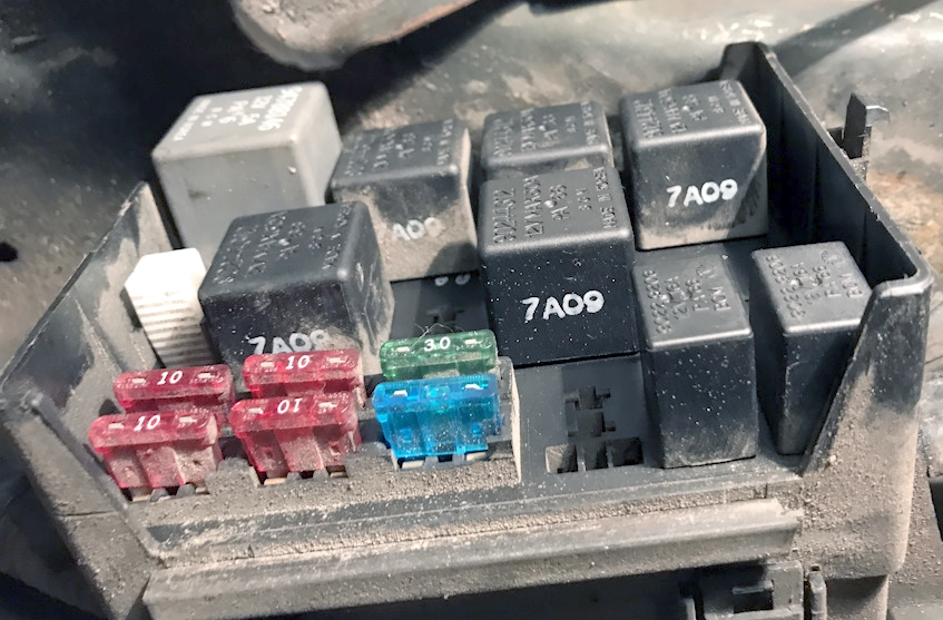 Фотография блока под капотом