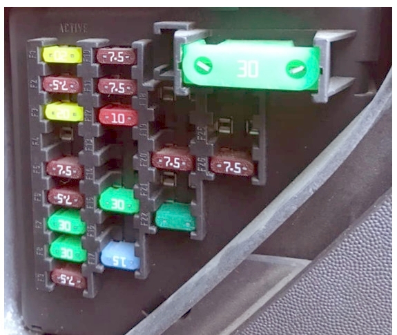 Фото - пример блока в салоне