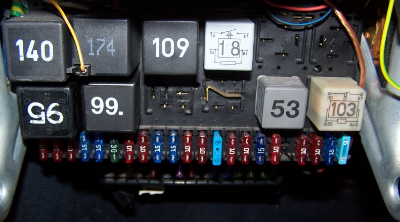 Фото блока в салоне