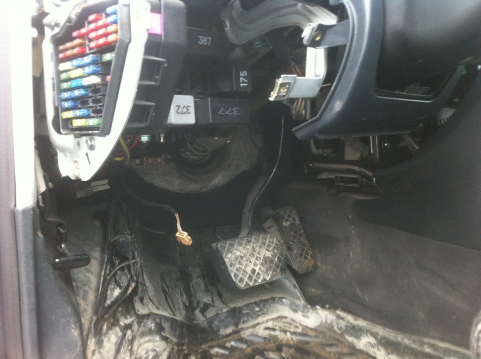 реальное фото блока с предохранителями