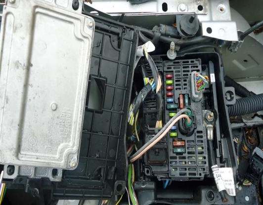 фото блока под капотом