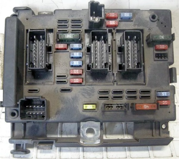 Блок под капотом пример