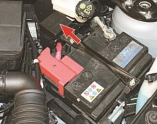 Блок реле под капотом