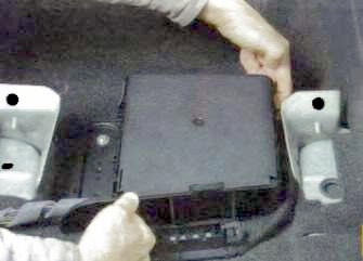 Блок реле в салоне Opel meriva a