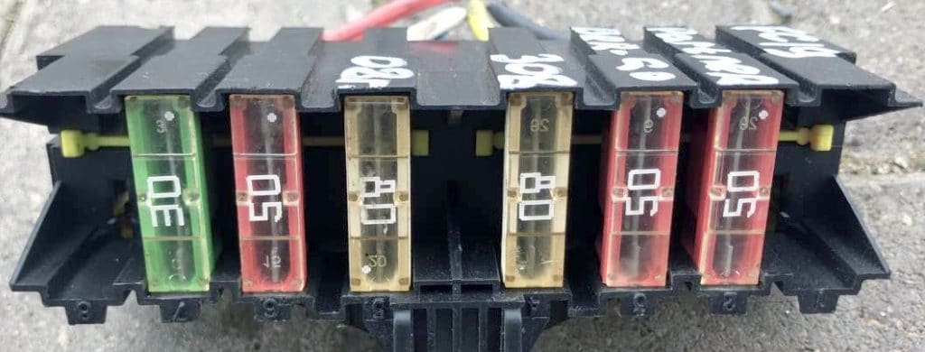 Блок силовых предохранителей