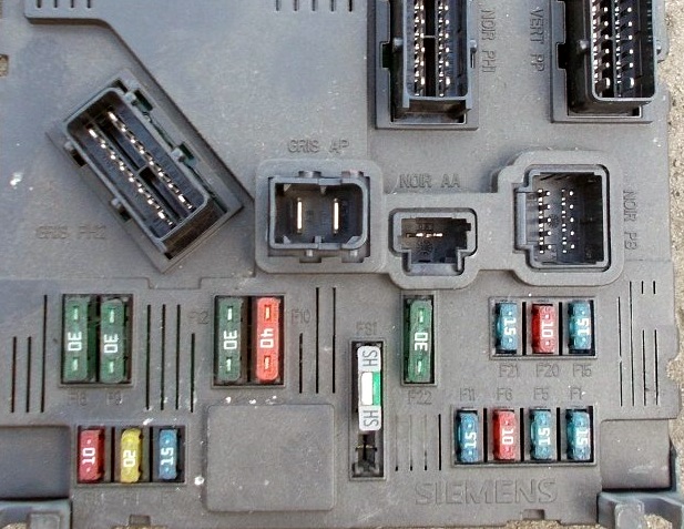 Блок в салоне пежо 206 Вариант 2