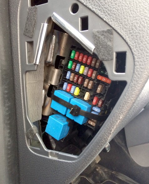 Блок в салоне рено логан 2