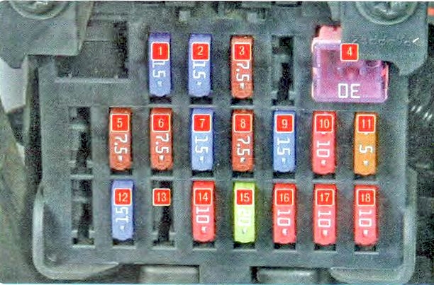 Фото схема блока в салоне мазда сх 7