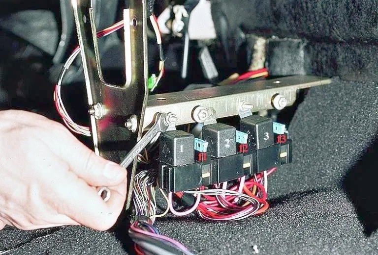 Фото схема дополнительного блока в салоне ваз 2113 2114 2115