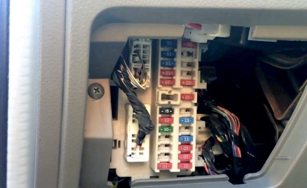 Блок в салоне теана 31