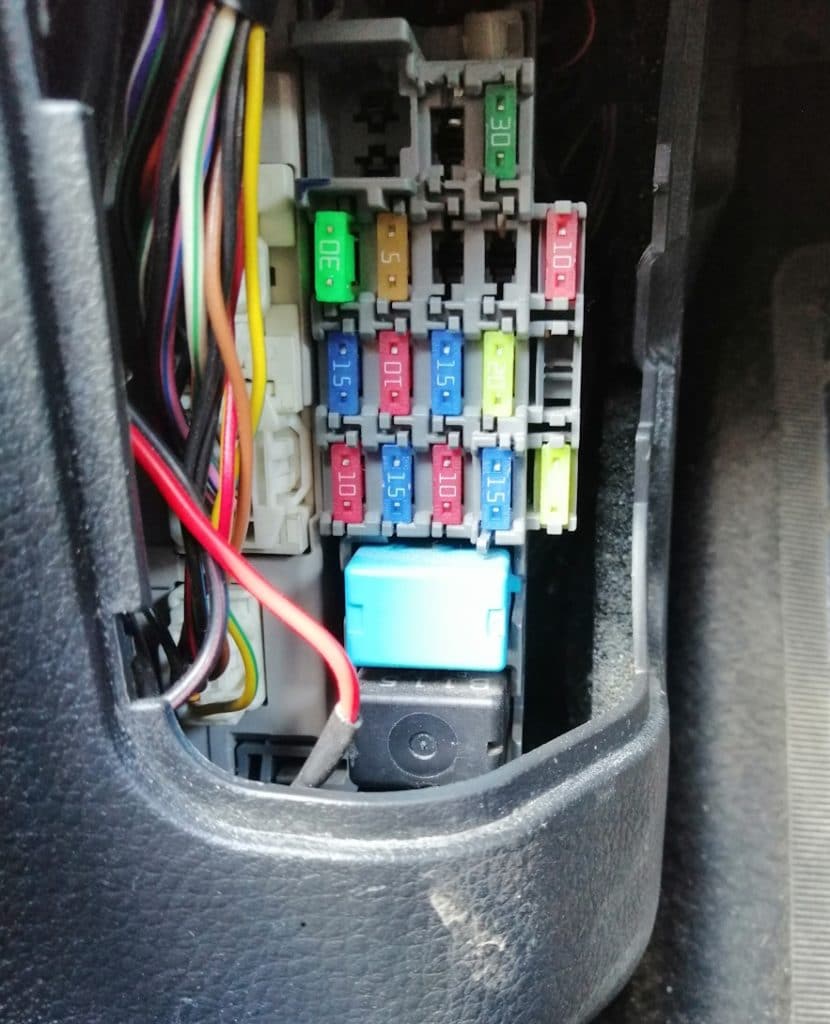 Mazda 6 gg фотография блока в салоне