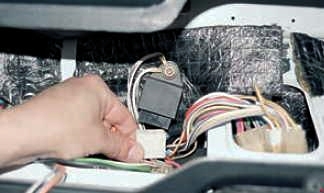 Реле поворотников 2106