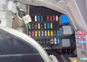 блок в салоне рено мастер 2