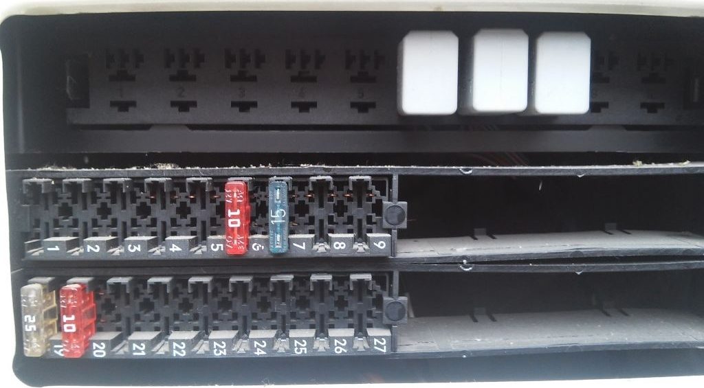 фото блока предохранителей 1