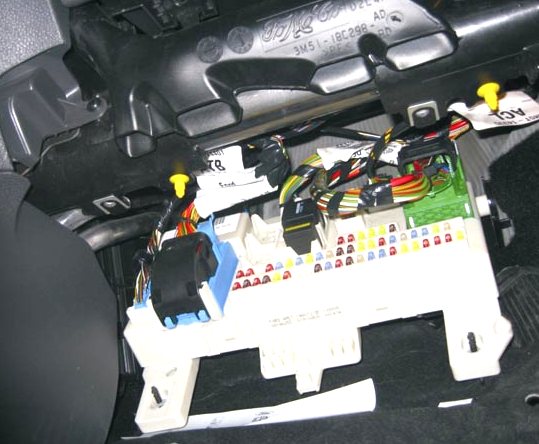 Фото блока в салоне Ford C-Max