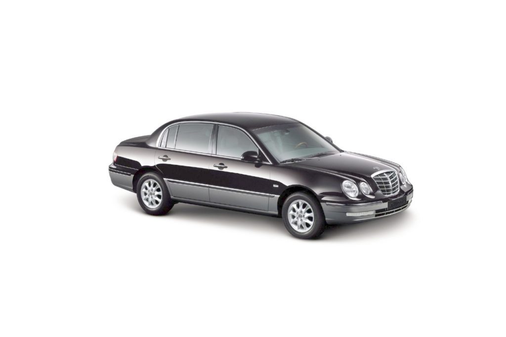 kia opirus scaled.jpg