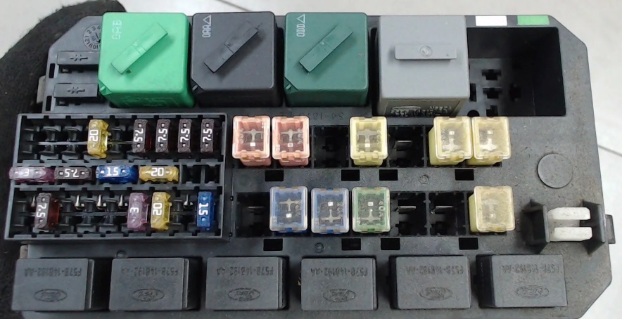 форд мондео 2 блок под капотом