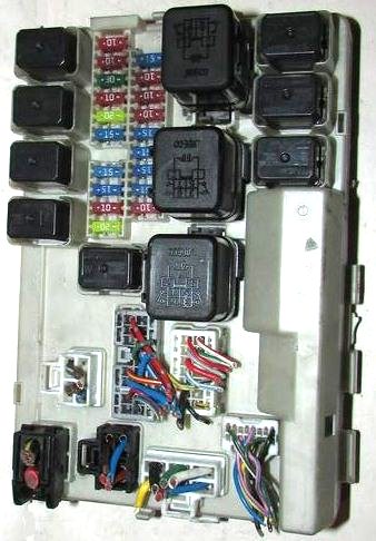 ниссан мурано z50 блок под капотом 1