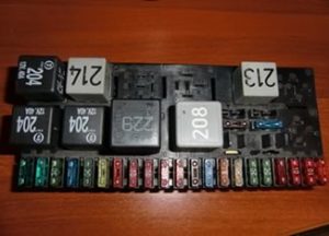 предохранители и реле 80 b3 реальное фото