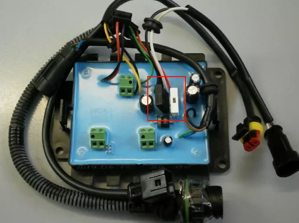 предохранители в блоке управления