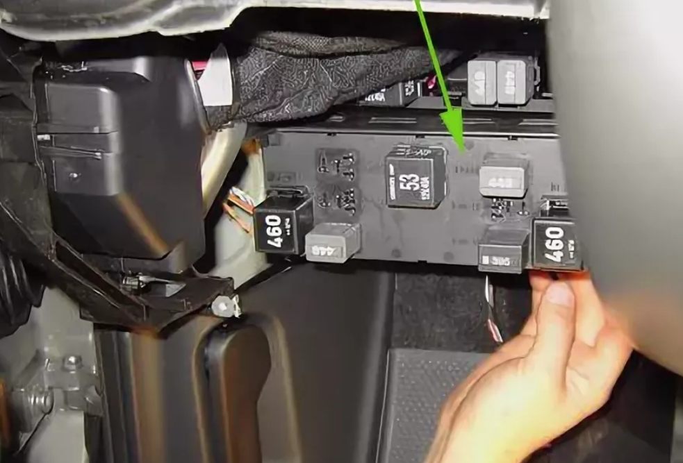 расположение блока с реле